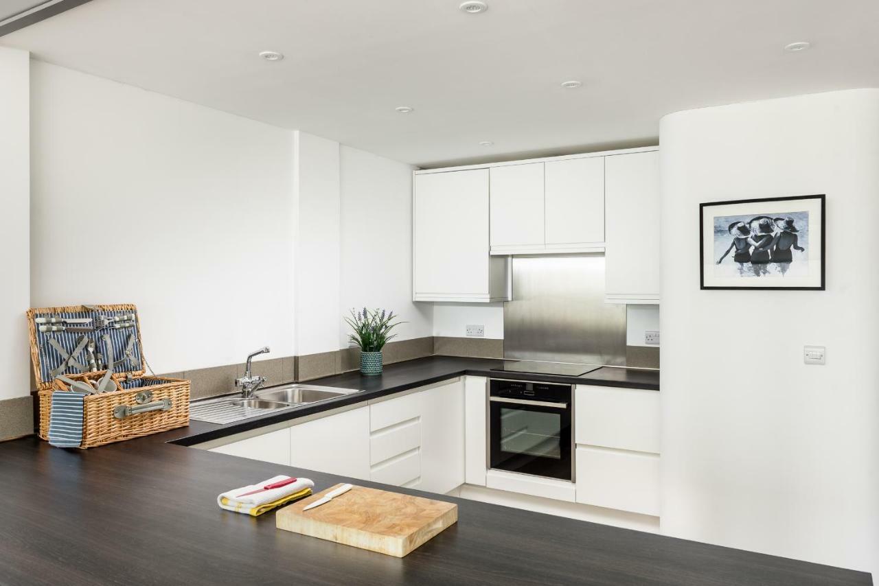 Lancing Beach Apartment. Eksteriør billede